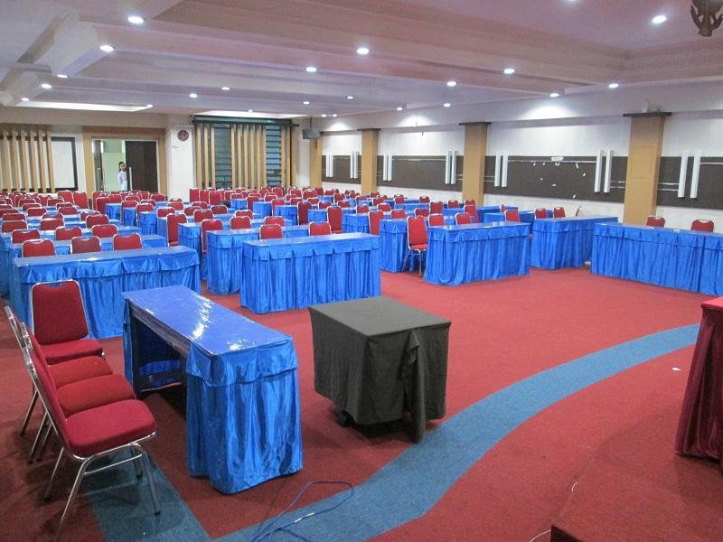Merpati Hotel Pontianak Luaran gambar